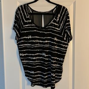 Express Sheer Back Tee - M
